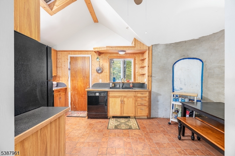 Beautiful Highland Lakes - Residential