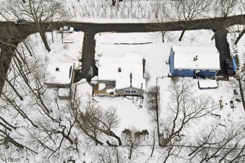 BARRY LAKES - Residential