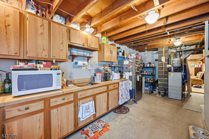 BARRY LAKES - Residential