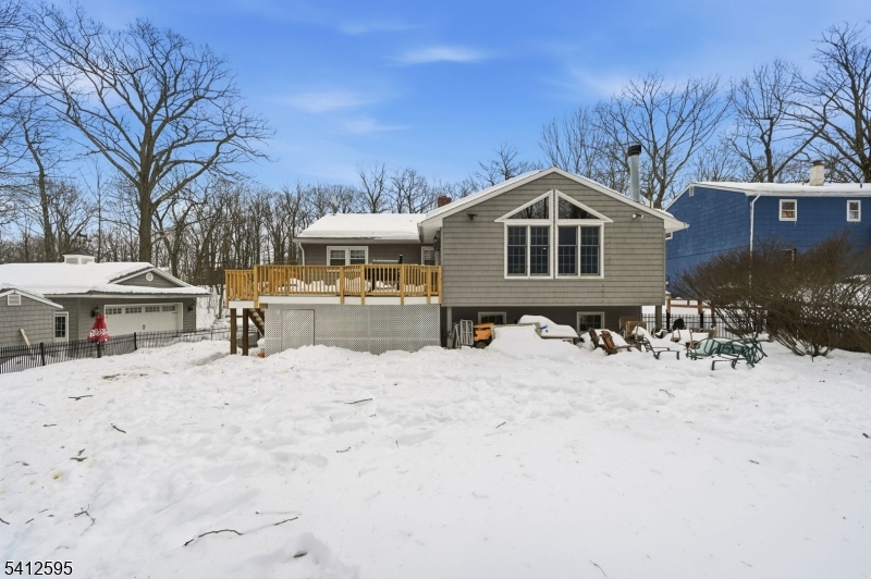 BARRY LAKES - Residential