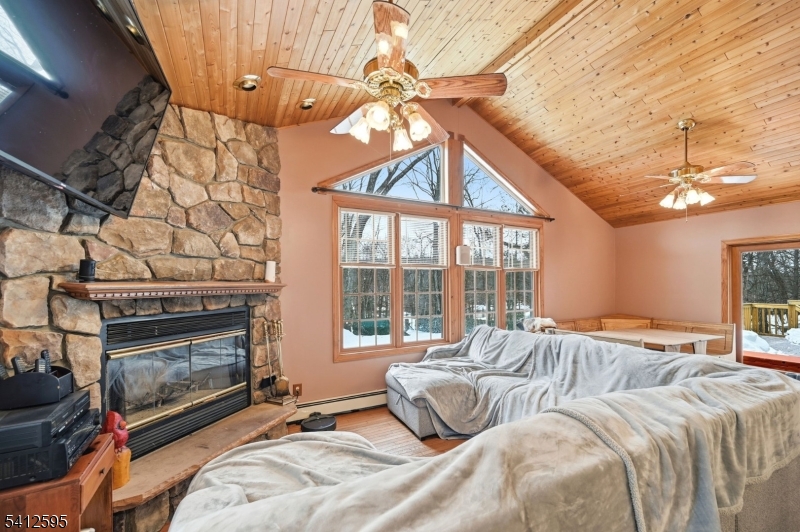 BARRY LAKES - Residential