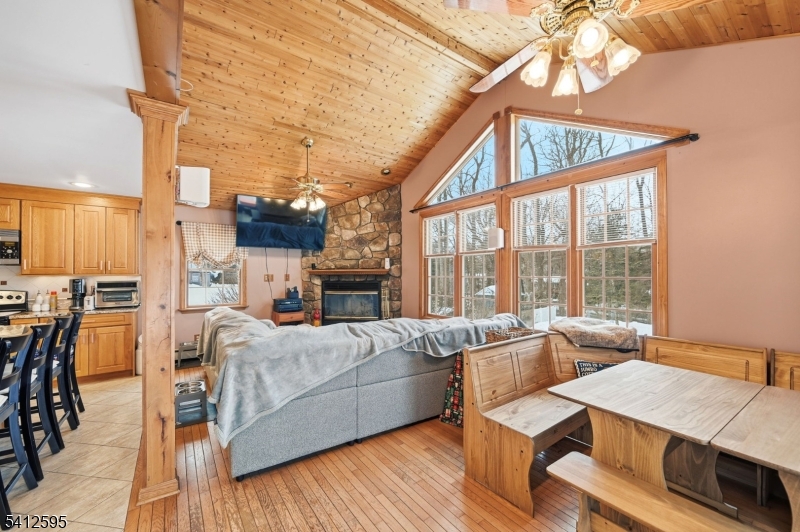 BARRY LAKES - Residential