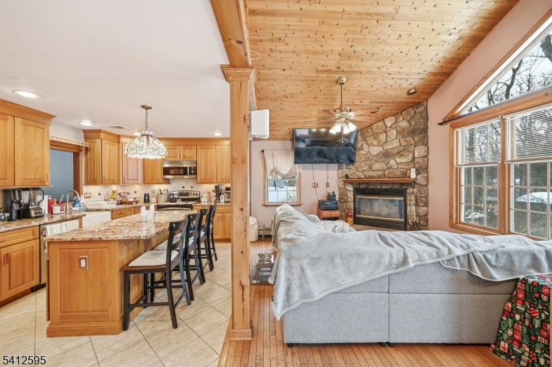 BARRY LAKES - Residential