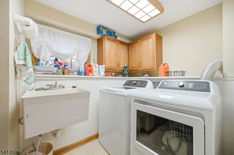 BARRY LAKES - Residential