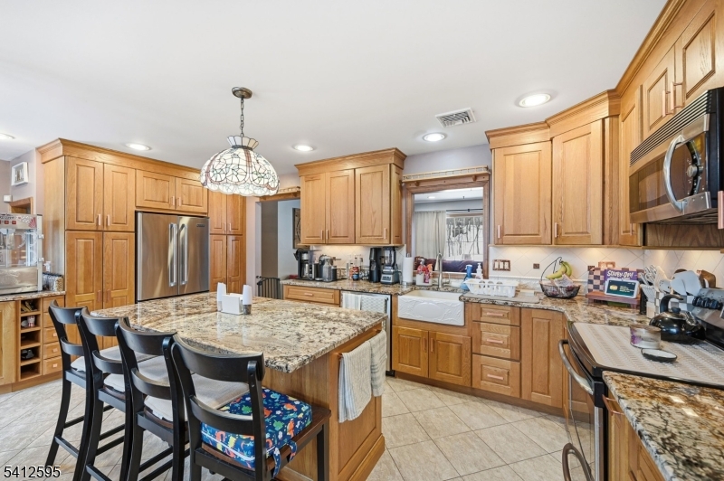 BARRY LAKES - Residential