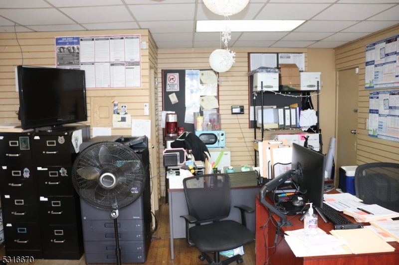 Bloomfield Center - Commercial Sale