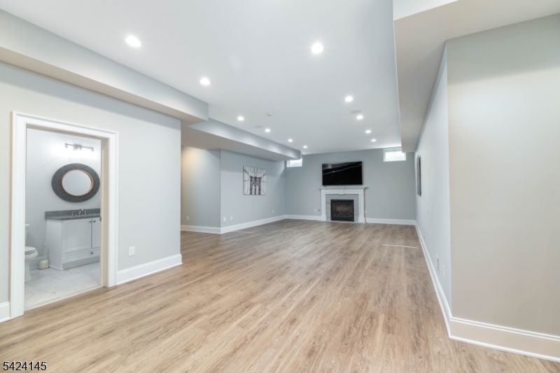 Rolling Hill - Residential