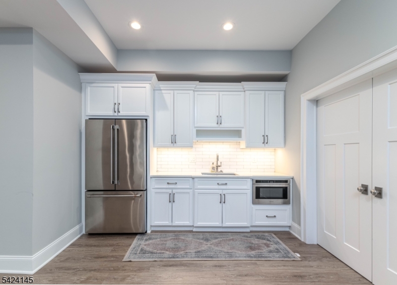 Rolling Hill - Residential