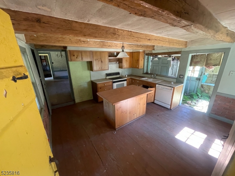 Whitehouse Station - Residential