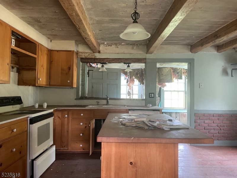 Whitehouse Station - Residential