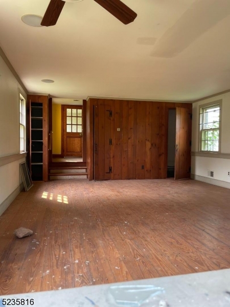 Whitehouse Station - Residential