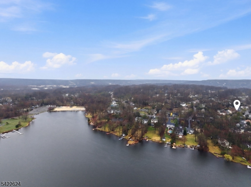 WHITE MEADOW LAKE - Residential