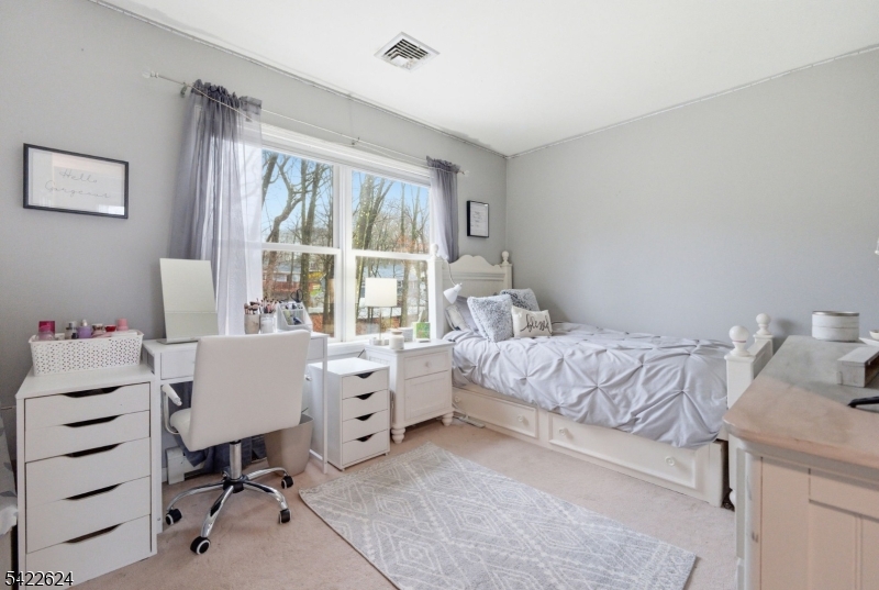 WHITE MEADOW LAKE - Residential