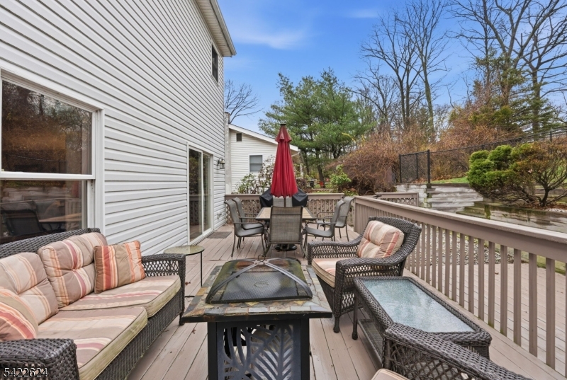 WHITE MEADOW LAKE - Residential