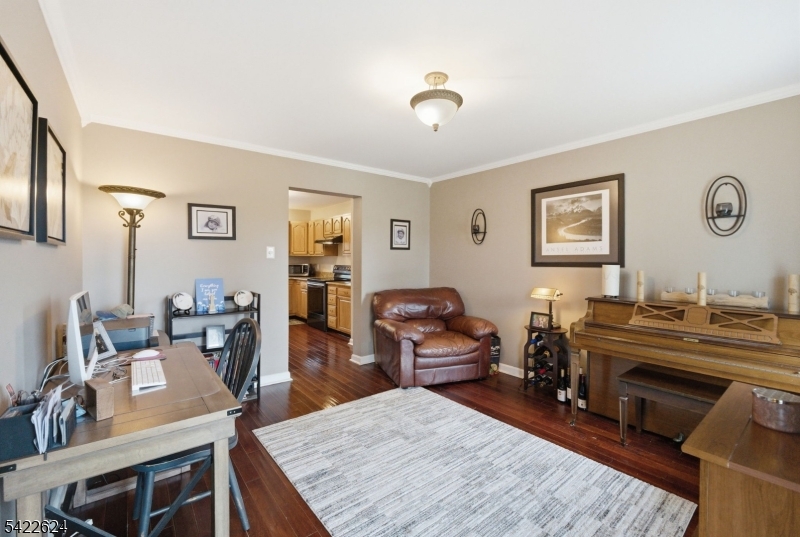 WHITE MEADOW LAKE - Residential