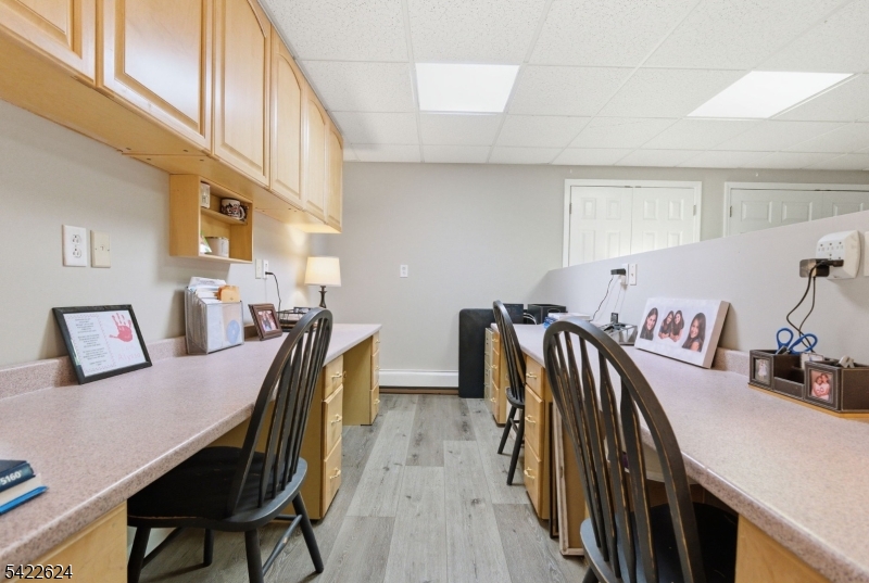 WHITE MEADOW LAKE - Residential