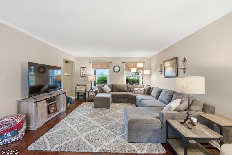 WHITE MEADOW LAKE - Residential