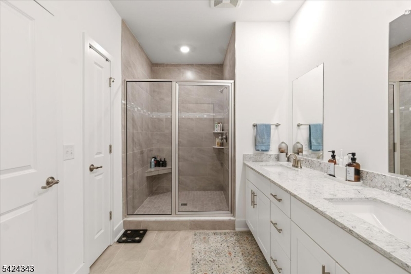 Collection at Morris Plains - Residential