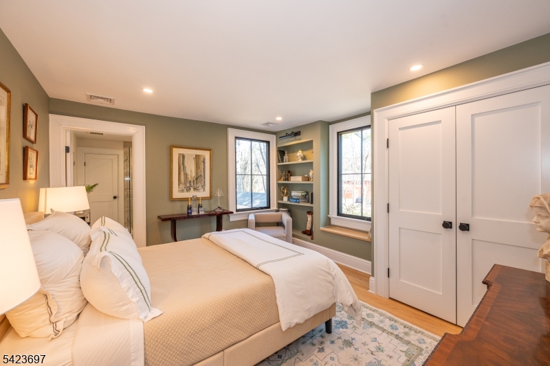 New Vernon - Residential