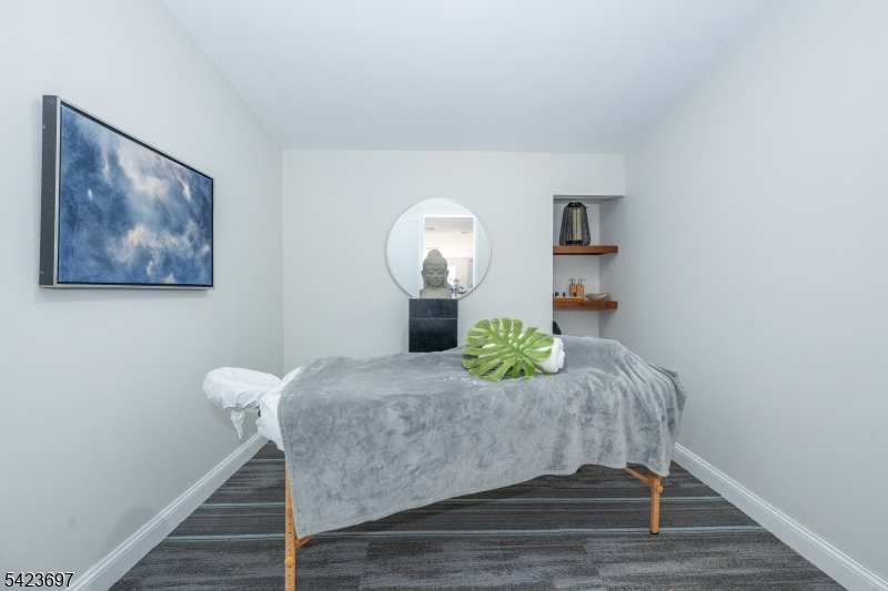 New Vernon - Residential