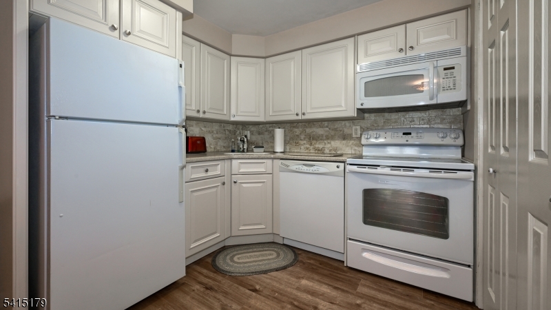 CRESTWOOD PK CONDO -ANNEX - Residential