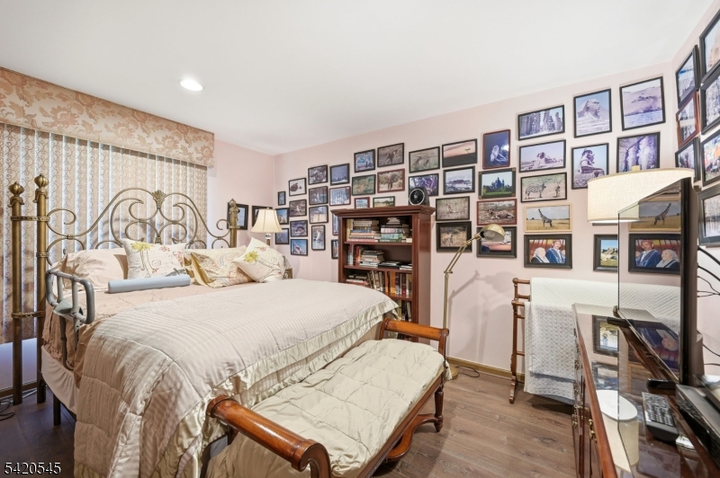 Hamilton Crest - Residential