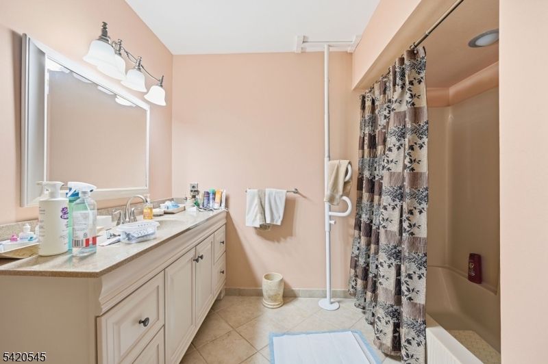 Hamilton Crest - Residential