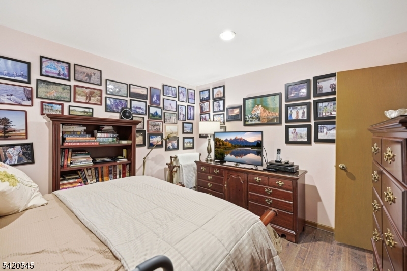 Hamilton Crest - Residential