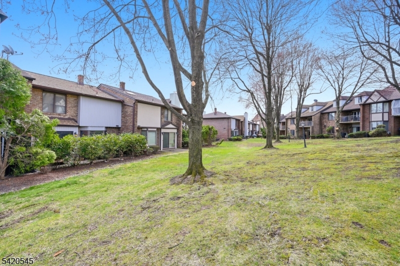 Hamilton Crest - Residential