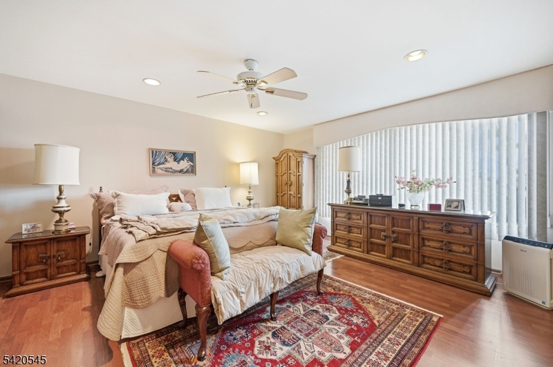 Hamilton Crest - Residential