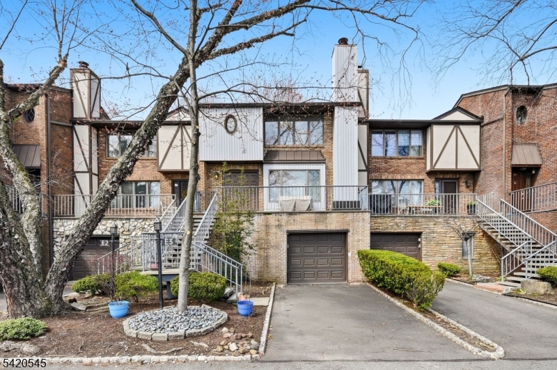 Hamilton Crest - Residential