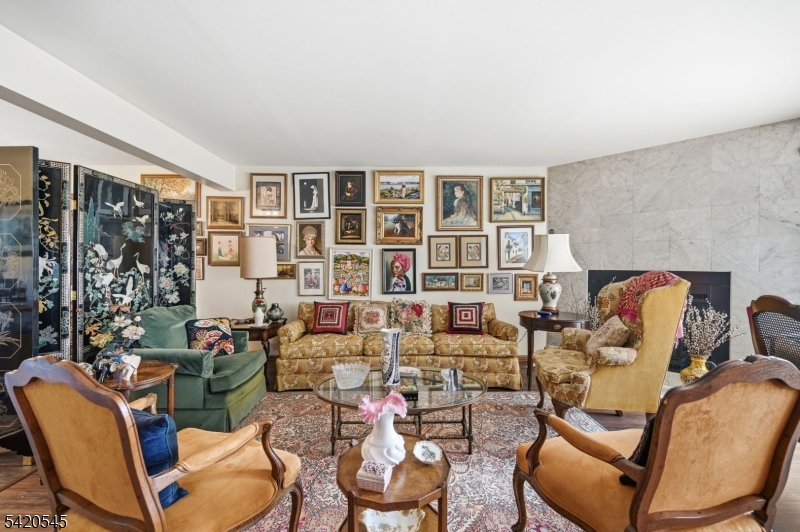 Hamilton Crest - Residential