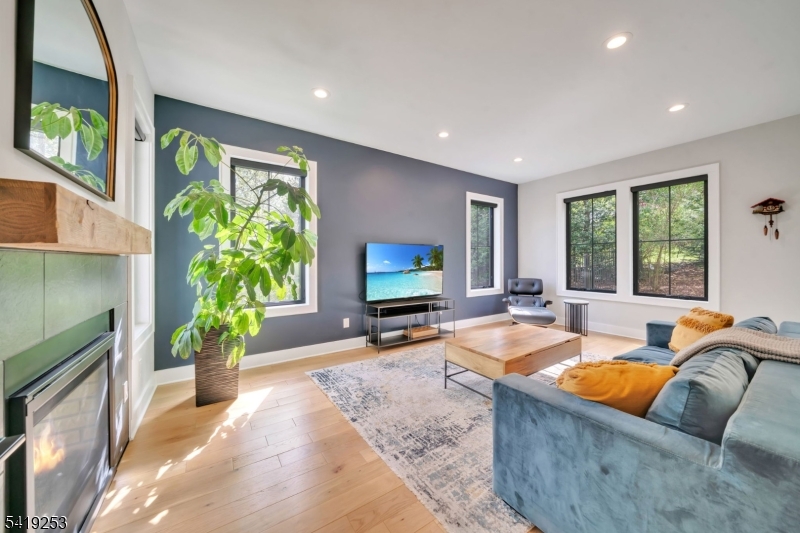 Upper Wyoming - Residential