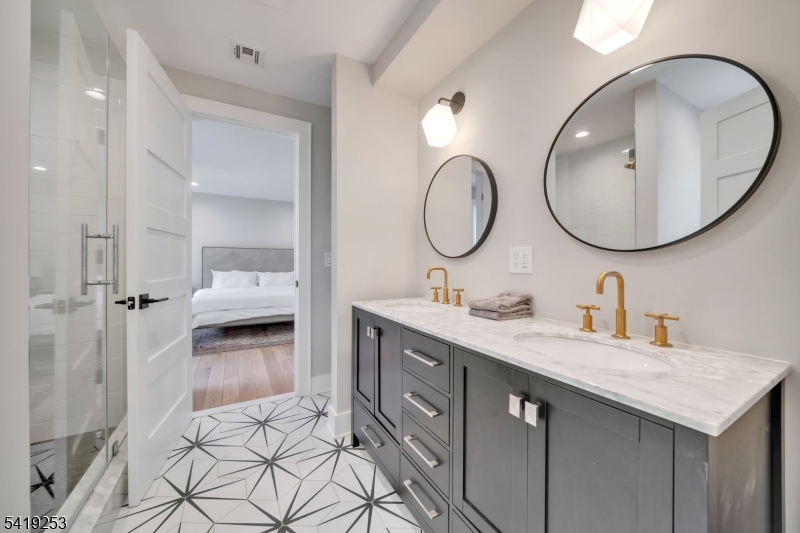 Upper Wyoming - Residential