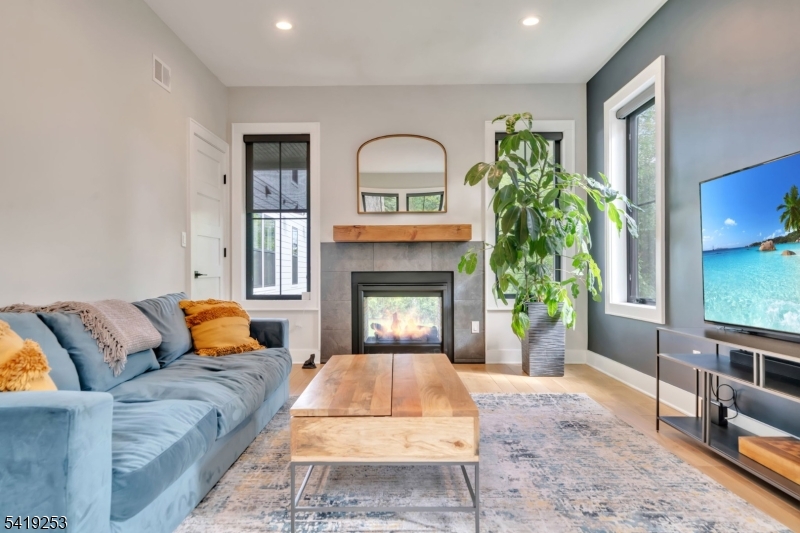 Upper Wyoming - Residential