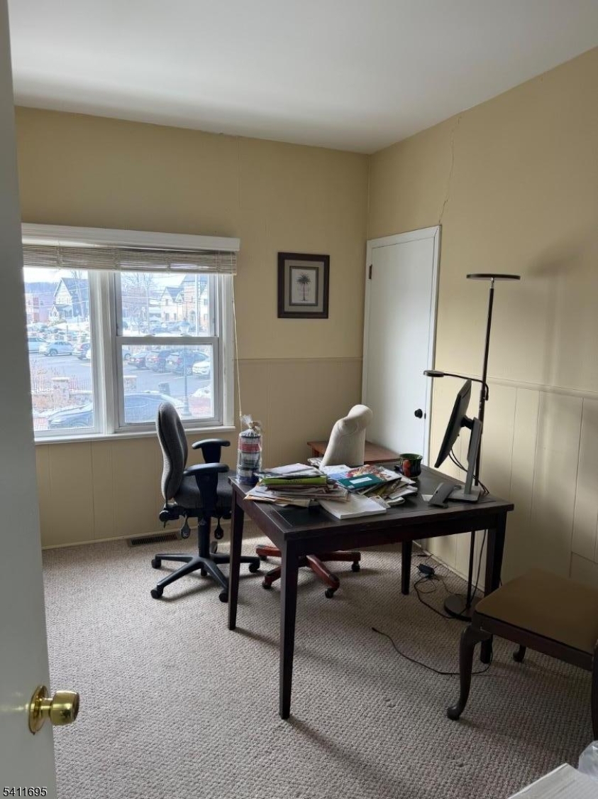 Downtown - Commercial Lease