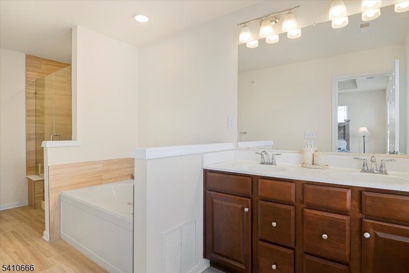 Radburn Commons - Residential