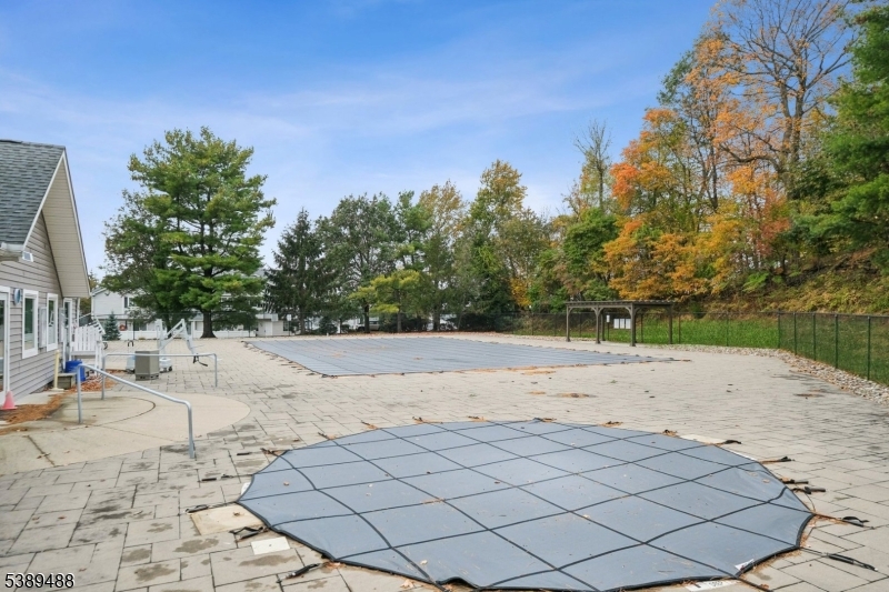 Signal Point  - THE HILLS - Residential