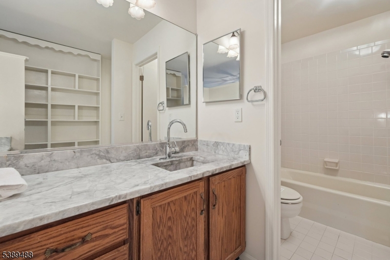 Signal Point  - THE HILLS - Residential