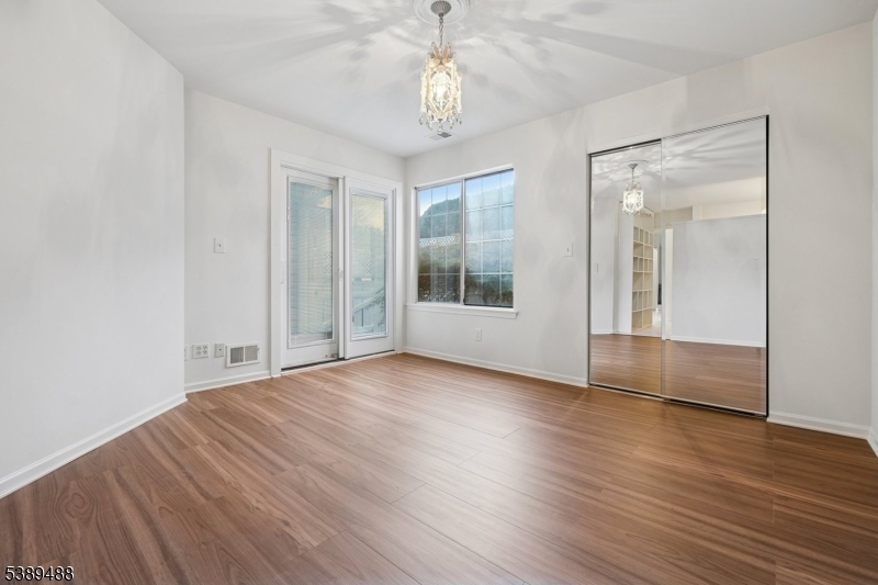 Signal Point  - THE HILLS - Residential