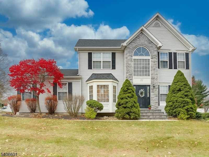 POETS PEAK - Residential