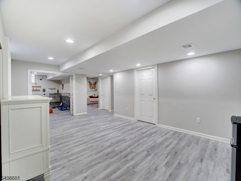 POETS PEAK - Residential