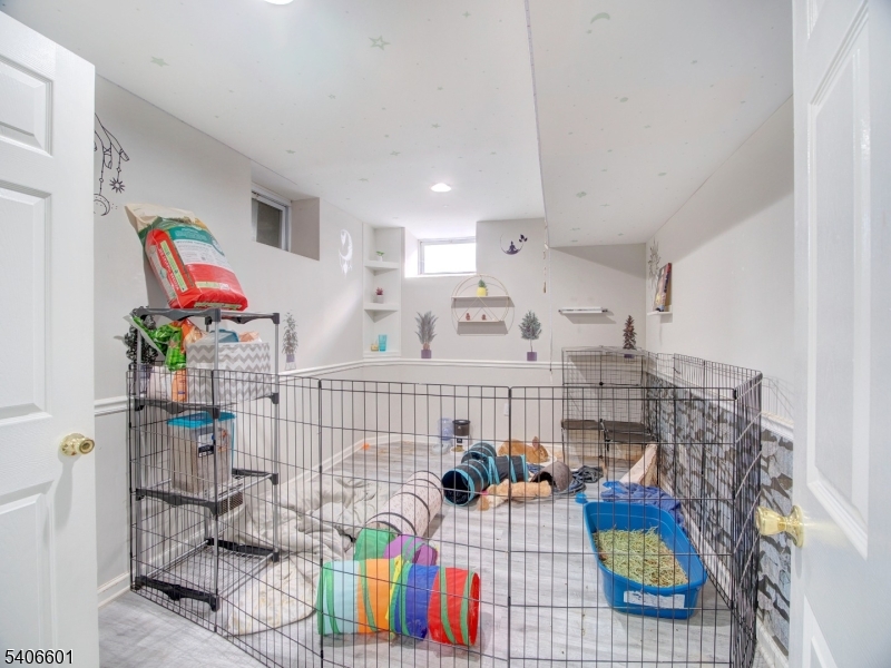 POETS PEAK - Residential