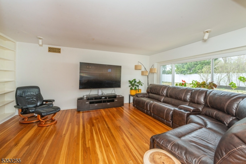 32 Cutler Rd
