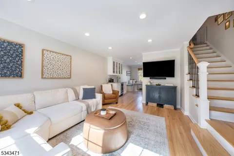MLS: 3950451