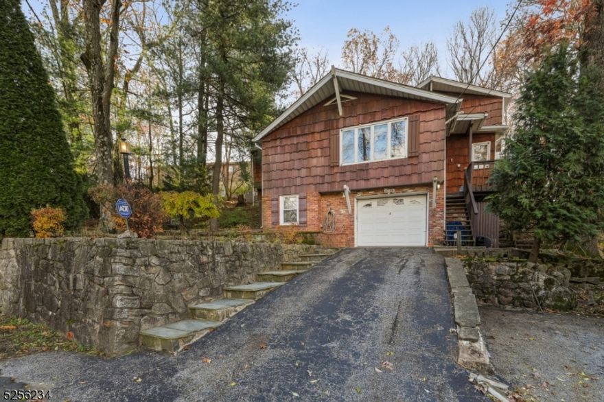 Don't miss this chance to grab this 3 bedroom custom home in this desirable neighborhood. Convenient for shopping and close to major highways. Perfect opportunity to make this home your own.