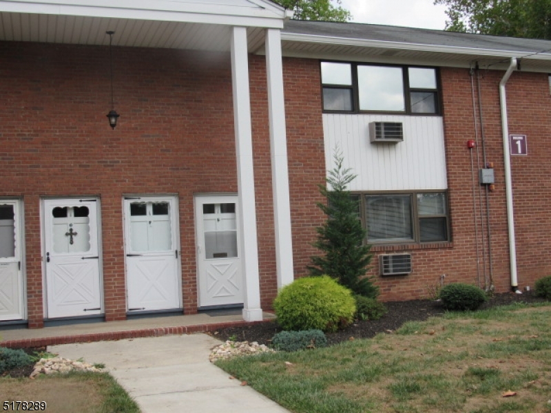 Colonial Hill Gardens - Residential Lease