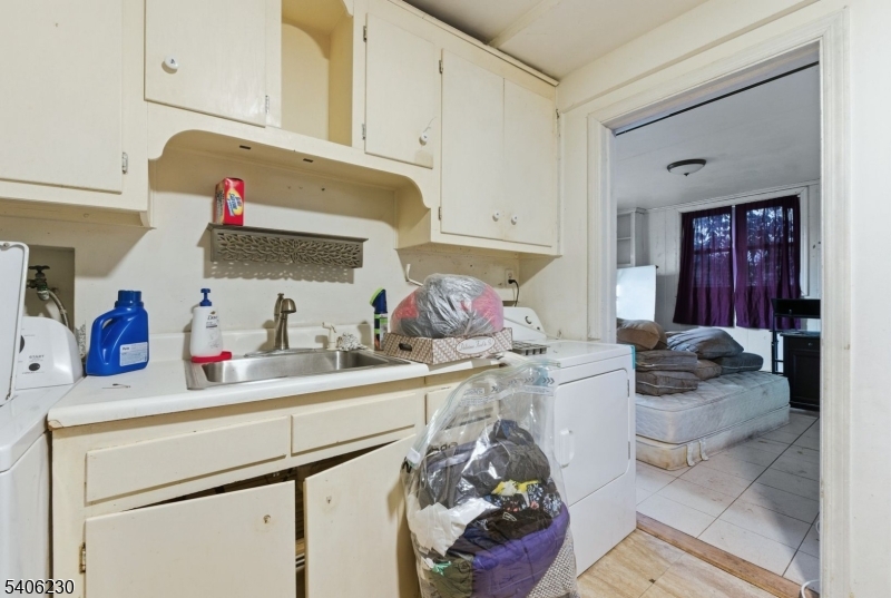 Skyline Lakes - Residential