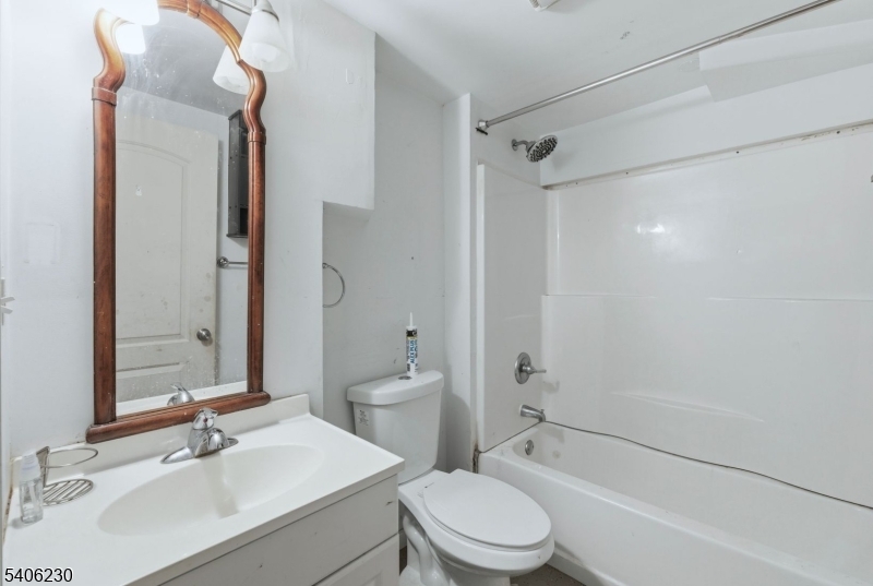 Skyline Lakes - Residential