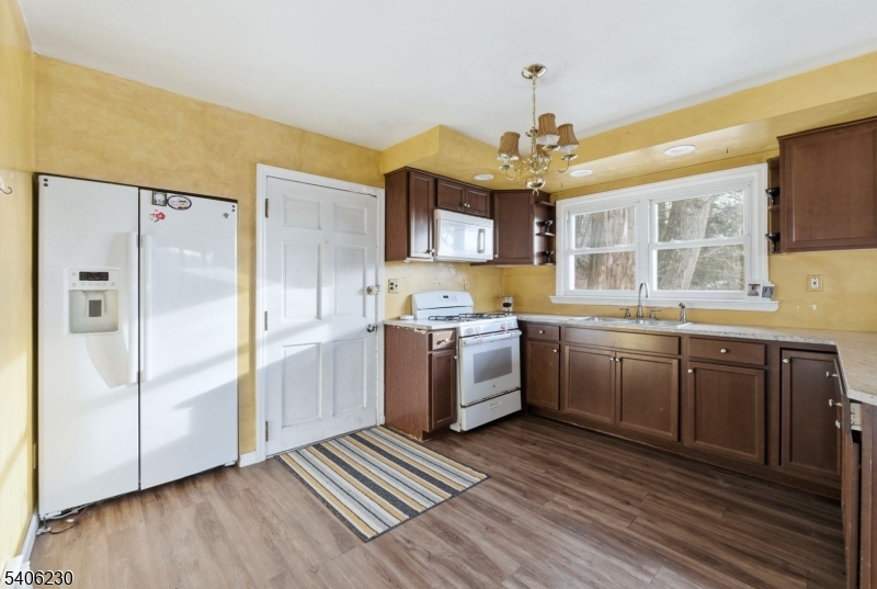 Skyline Lakes - Residential